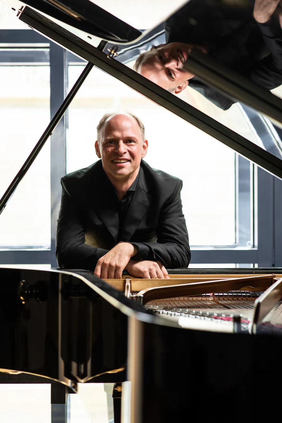 線上【鋼琴大師課】一對一大師課系列-德國斯圖加特國立音樂學院 鋼琴系主任弗洛裡(lǐ)安&middot;維克&nbsp;Florian Wiek-教授_慧禾國際藝術教育